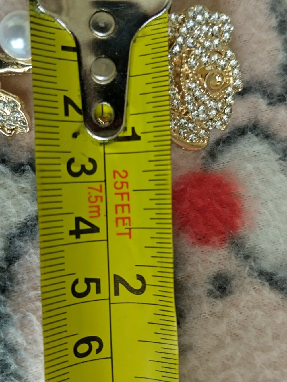 rHINESTONE ROSE PIN - Picture 2 of 4